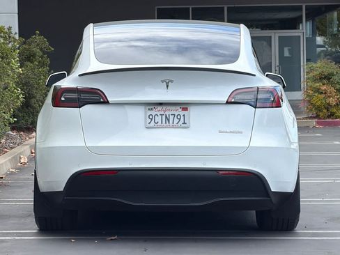 Used 2022 Tesla Model Y Performance AWD/4WD image 8