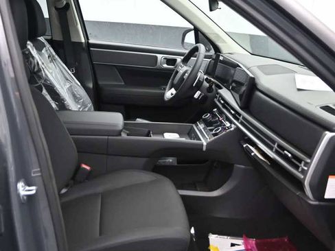 New 2026 Hyundai Santa Fe SE image 9