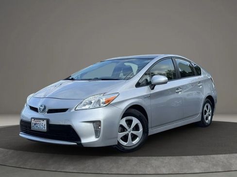 Used 2013 Toyota Prius Three w/ Solar Roof Pkg FWD image 2