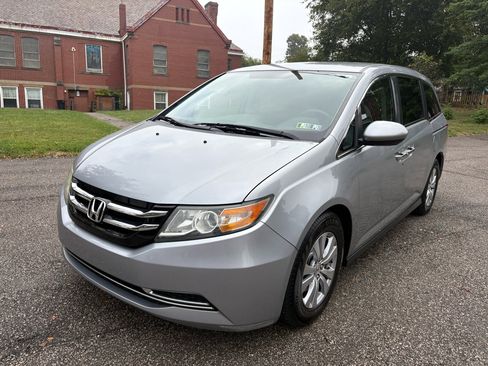 Used 2017 Honda Odyssey EX image 3