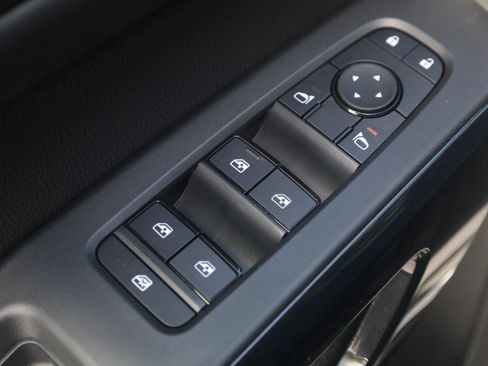 New 2026 Nissan Pathfinder SV w/ SV Premium Package AWD/4WD image 11
