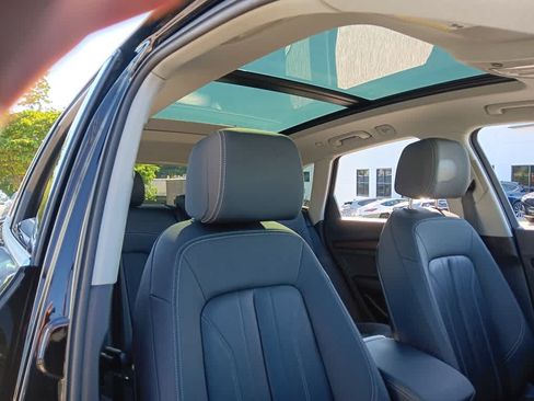 Used 2021 Audi Q5 2.0T Premium w/ Convenience Package AWD/4WD image 16