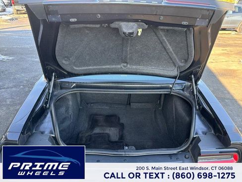 Used 2017 Dodge Challenger SXT image 11