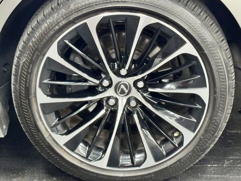 Used 2022 Lexus LS 500h AWD w/ Luxury Package image 17
