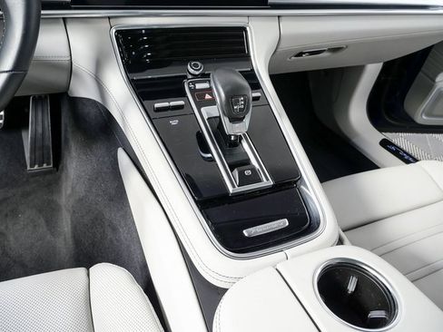 Certified 2022 Porsche Panamera Turbo S image 16