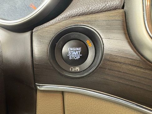 Used 2017 Jeep Grand Cherokee Overland w/ Jeep Active Safety Group image 26