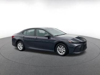 Used 2025 Toyota Camry LE video 2