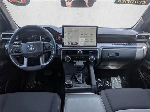 Used 2025 Toyota Tacoma TRD Off-Road AWD/4WD image 18