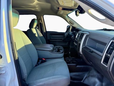 Used 2016 RAM 3500 Tradesman w/ Popular Equipment Group image 17