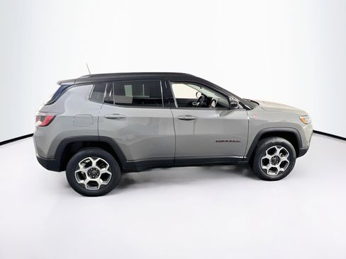 Used 2022 Jeep Compass Trailhawk w/ Trailhawk Convenience Group AWD/4WD image 4