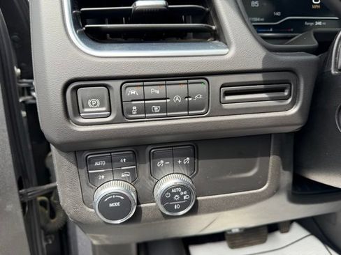 Used 2022 GMC Yukon SLT w/ SLT Premium Package AWD/4WD image 24