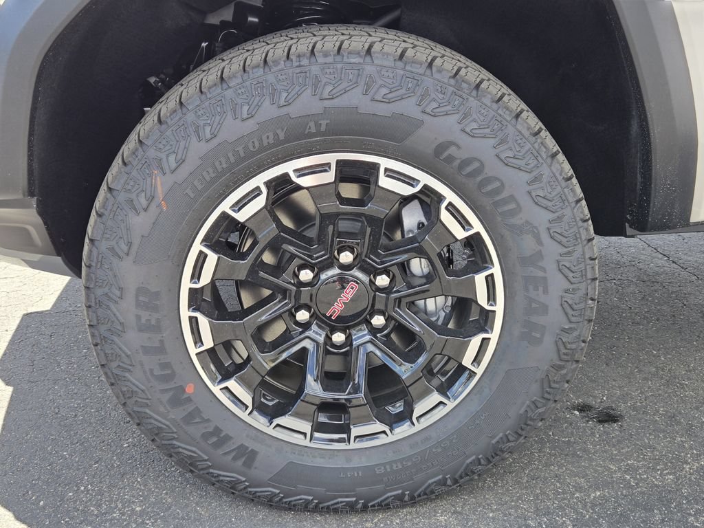 New 2026 GMC Canyon AT4 w/ Technology Plus Package AWD/4WD image 7