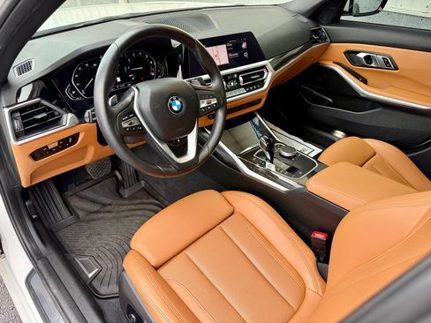 Used 2022 BMW 330i xDrive Sedan w/ Driving Assistance Package AWD/4WD image 23