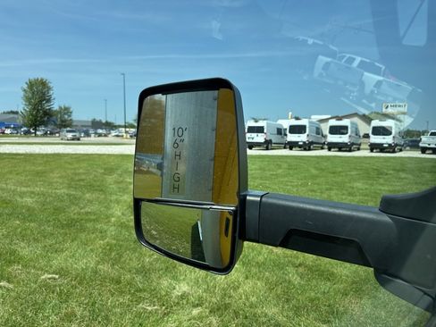 Used 2021 GMC Savana 3500 Extended w/ Power Convenience Package image 6