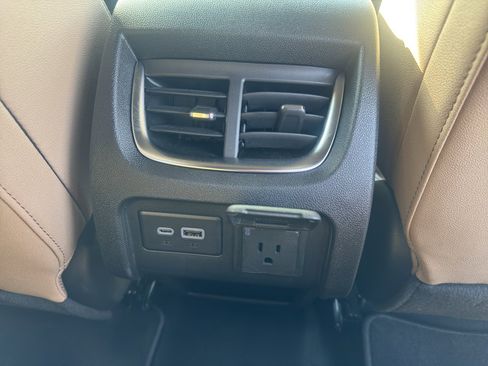 Used 2025 Chevrolet Blazer Premier image 18