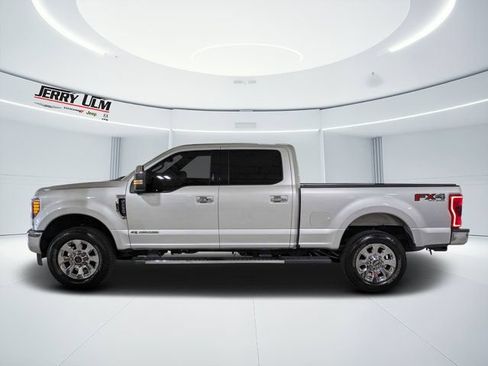 Used 2019 Ford F250 Lariat w/ Lariat Ultimate Package AWD/4WD image 6