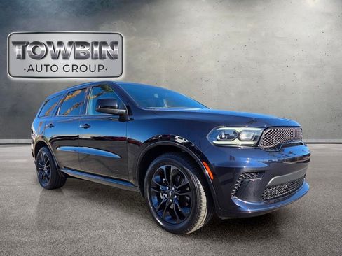 Used 2024 Dodge Durango SXT w/ SXT Blacktop Group RWD image 2