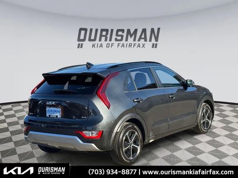 Used 2023 Kia Niro EX image 5