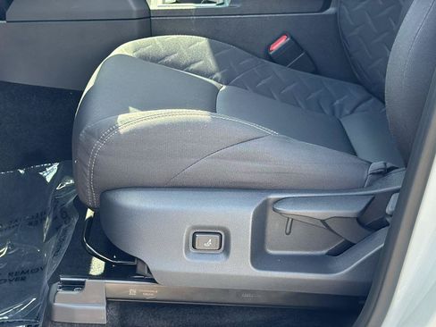 Used 2026 Toyota Tacoma SR5 RWD image 28
