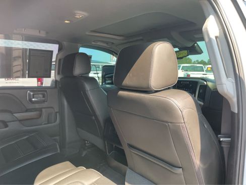 Used 2019 GMC Sierra 2500 Denali w/ Duramax Plus Package AWD/4WD image 23