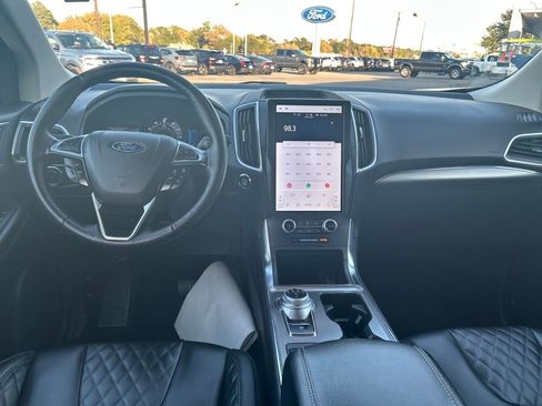 Certified 2023 Ford Edge Titanium image 11