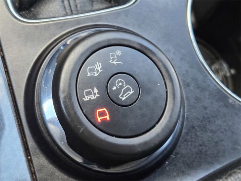 Used 2016 Ford Explorer Limited image 23