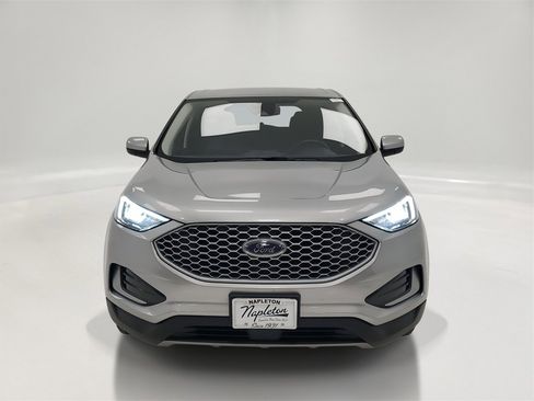 Used 2023 Ford Edge SEL image 2