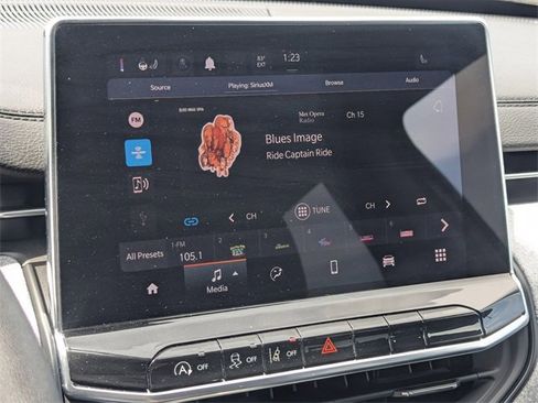 Used 2024 Jeep Compass Latitude image 14