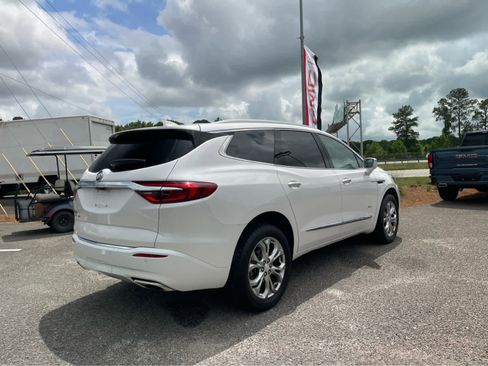 Used 2020 Buick Enclave Avenir w/ Avenir Technology Package FWD image 6