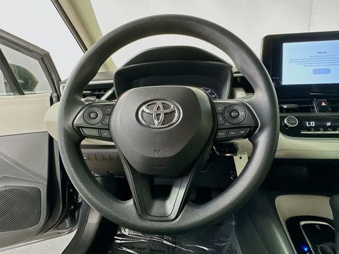 Used 2024 Toyota Corolla LE FWD image 15