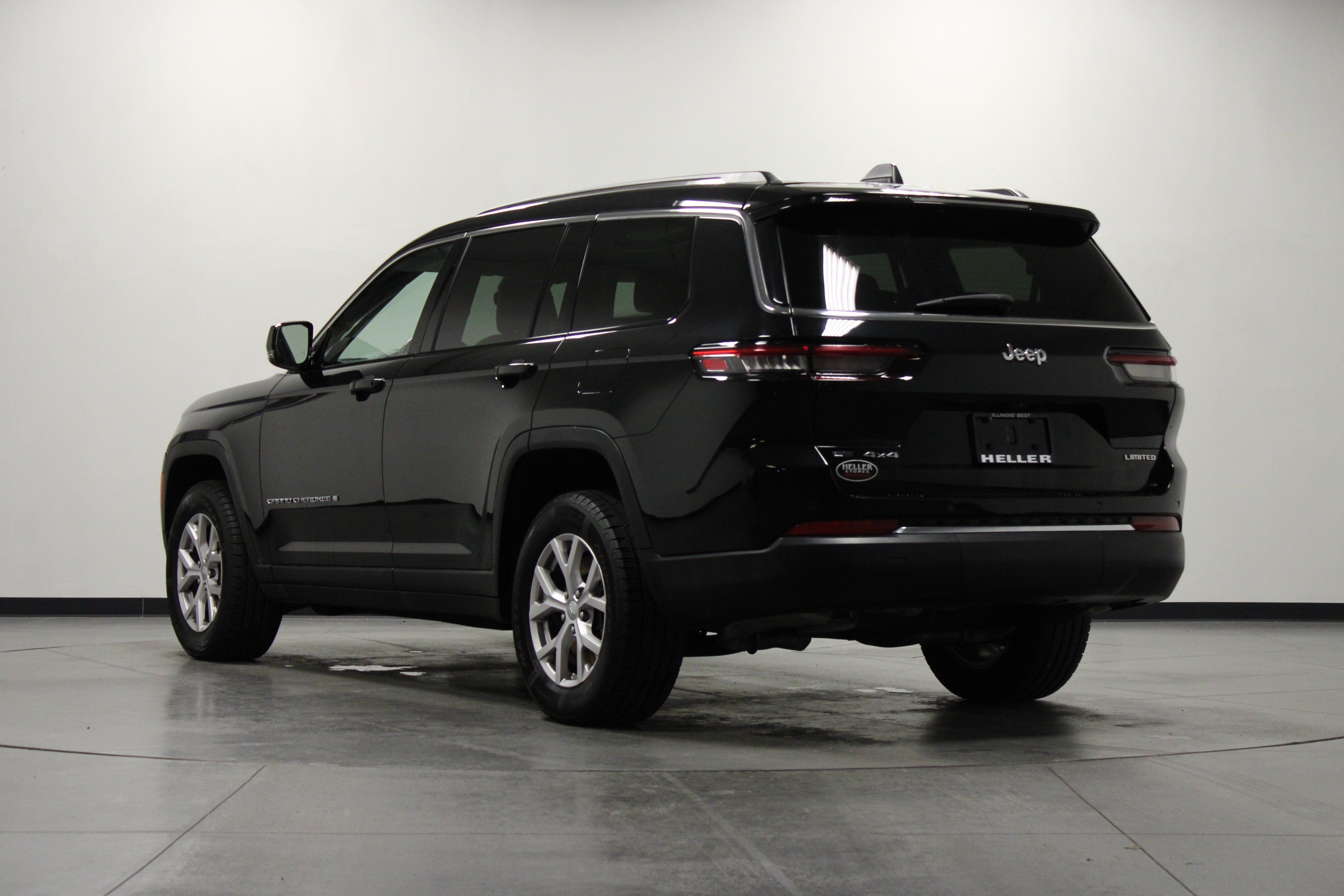 Used 2022 Jeep Grand Cherokee L Limited AWD/4WD image 6