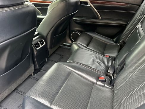 Used 2019 Lexus RX 350L w/ Premium Package image 4