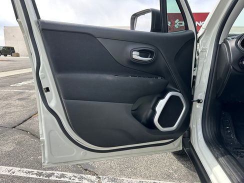 Used 2020 Jeep Renegade Sport image 13