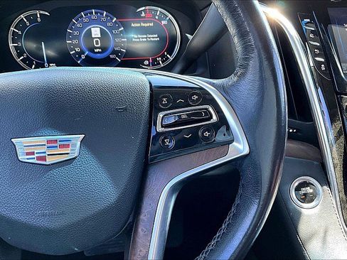 Used 2019 Cadillac Escalade ESV Luxury image 19