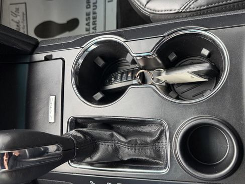 Used 2019 Ford Explorer XLT w/ Equipment Group 202A image 15