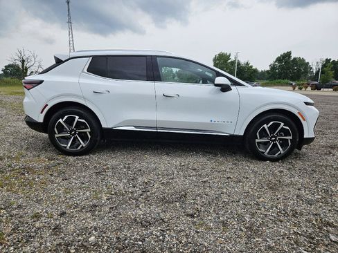 Used 2025 Chevrolet Equinox EV LT FWD image 8