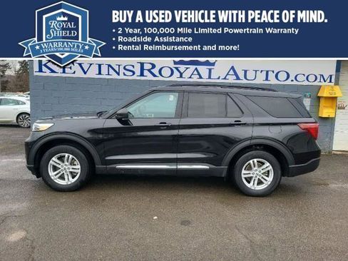Used 2022 Ford Explorer XLT image 1