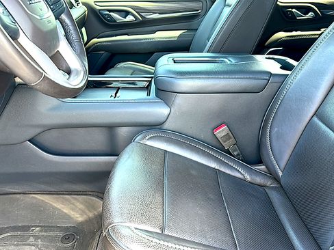 Used 2021 GMC Yukon Denali w/ Denali Premium Package image 13