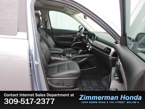 Used 2024 Kia Telluride EX w/ EX Captain's Chair Package AWD/4WD image 21