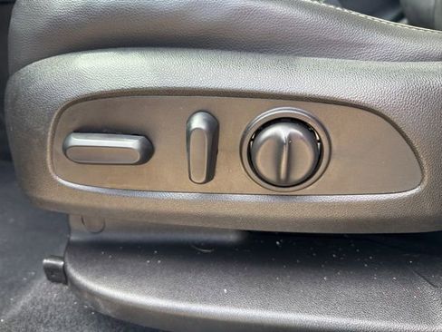 Used 2018 GMC Acadia Denali w/ Technology Package image 21