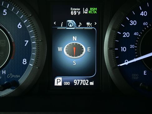 Used 2020 Toyota Sienna XLE w/ XLE Navigation Package AWD/4WD image 28