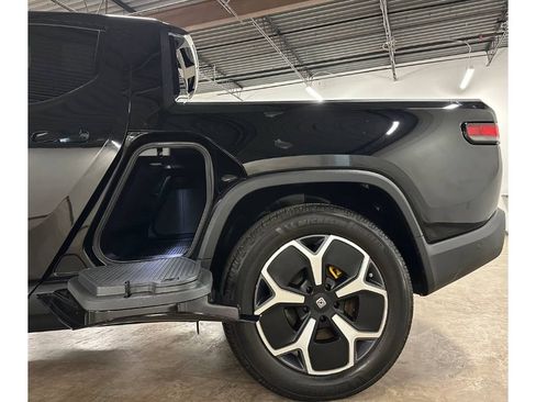 Used 2022 Rivian R1T Adventure AWD/4WD image 10