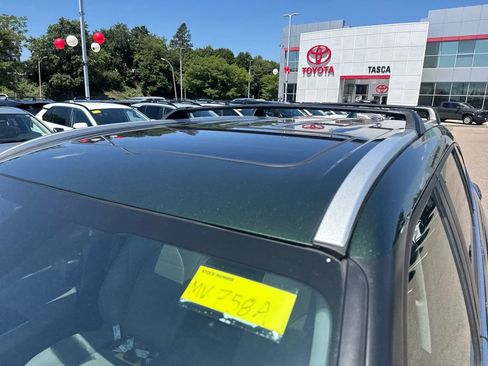 Used 2023 Toyota Highlander XLE AWD/4WD image 45