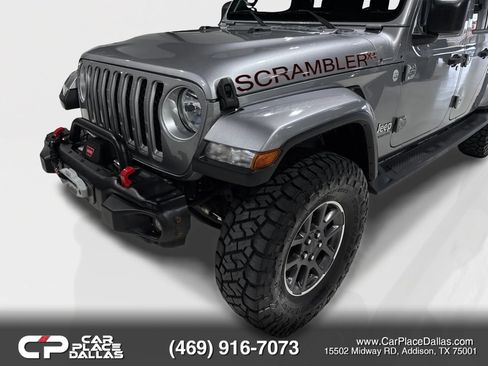 Used 2020 Jeep Gladiator Overland AWD/4WD image 5
