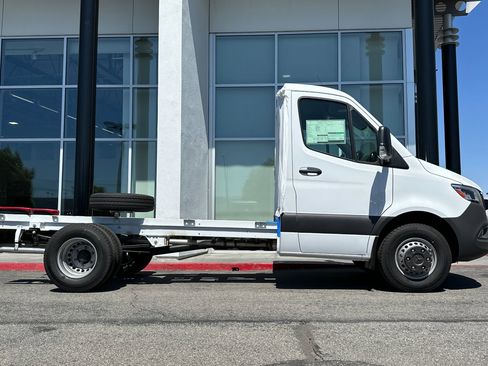 New 2024 Mercedes-Benz Sprinter 4500 image 7