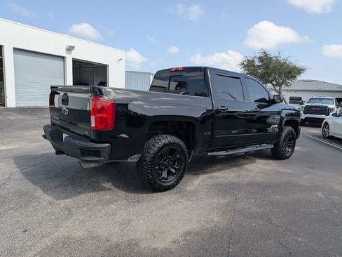 Used 2018 Chevrolet Silverado 1500 LTZ Z71 w/ LTZ Plus Package AWD/4WD image 4
