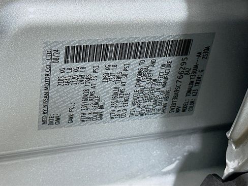 Used 2025 Nissan Rogue SV image 12