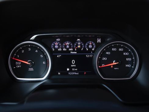 Used 2021 Chevrolet Tahoe Z71 w/ Z71 Off-Road Package image 4