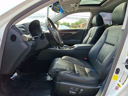 Used 2014 Lexus LS 460 AWD w/ Comfort Package image 12
