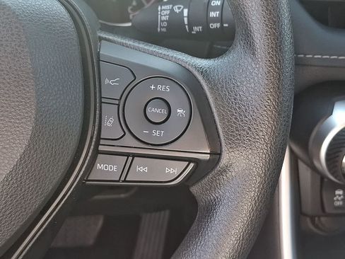 Certified 2025 Toyota RAV4 XLE AWD/4WD image 19